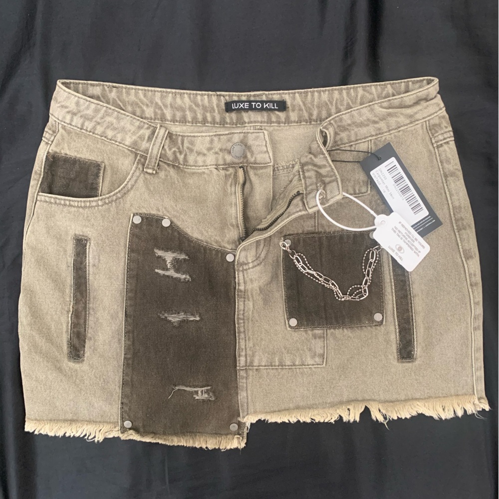 Luxe to Kill Carpenter Skirt